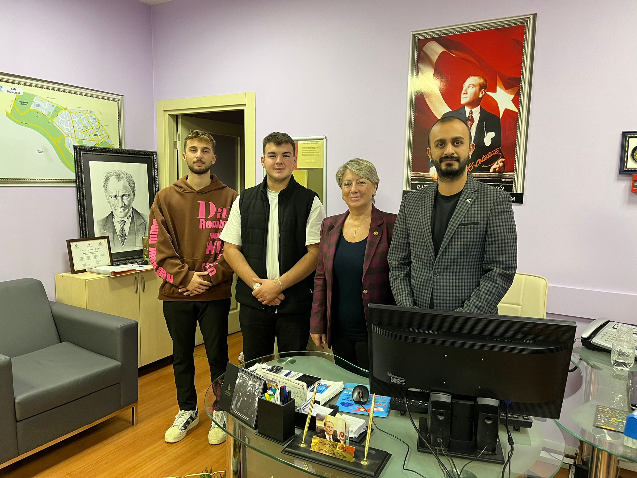 Batı Mahallesi Muhtarı Hülya Büyüktopçu'ya Ziyaret