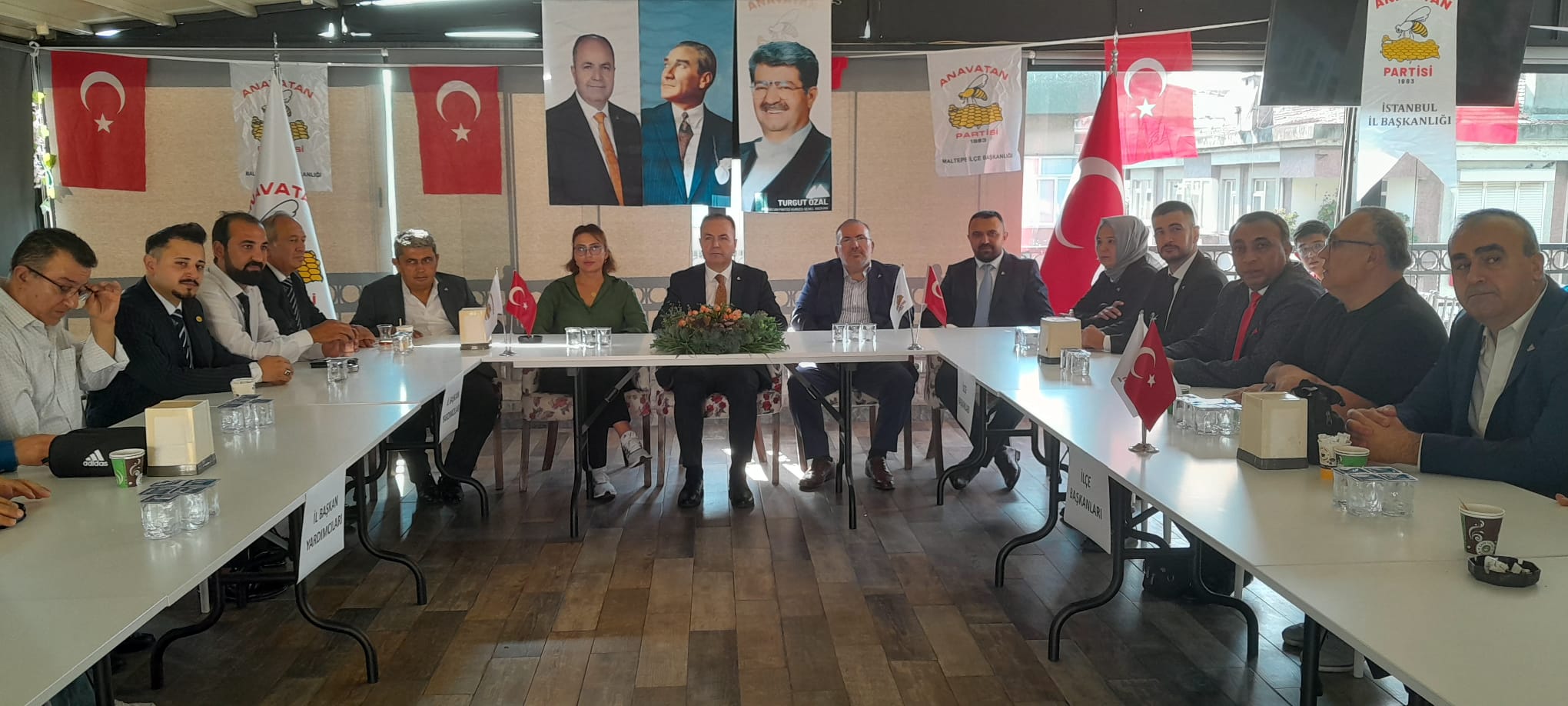 İSTANBUL İL BAŞKANLIĞI TANIŞMA VE MAZBATA TAKDİMİ TOPLANTISI